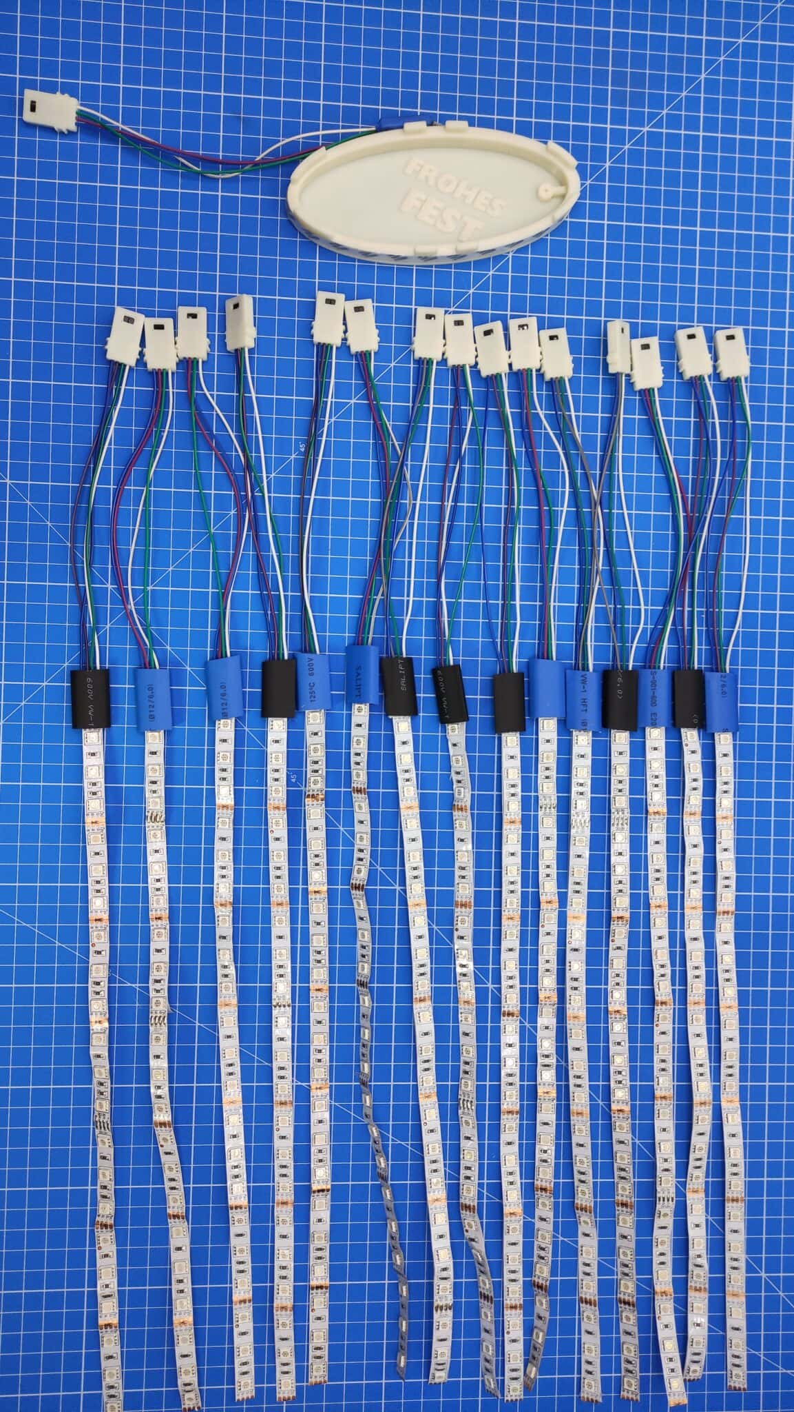 3D printed connector as soldering aid 2024 jumper cables to LED strips!